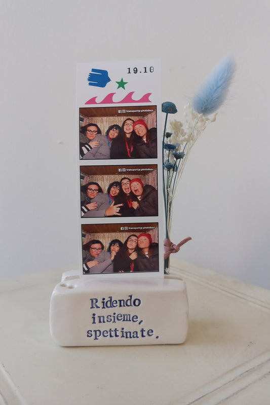 Mini portafoto "Ridendo insieme, spettinate."