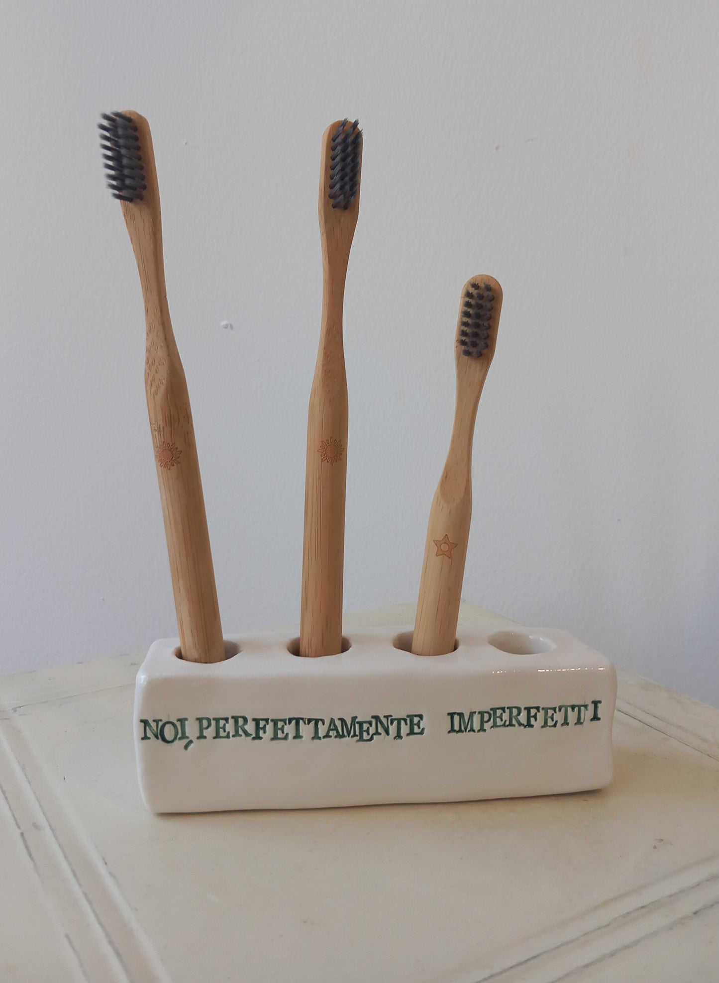 Portaspazzolini "Noi, perfettamente imperfetti" verde